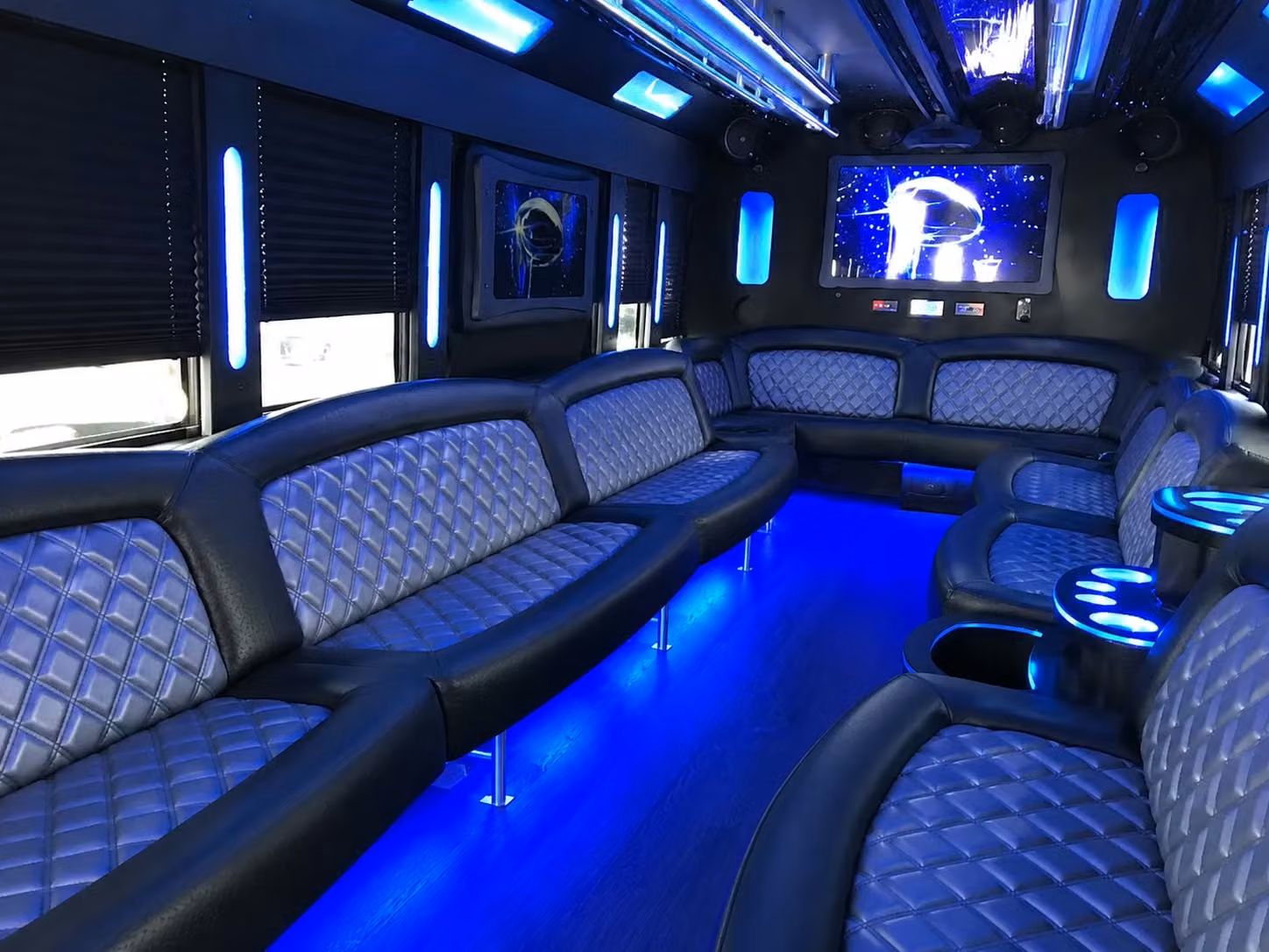 charterbusrentalboise com lets you book party buses for boise concerts and the whole night out